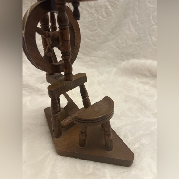 Vintage 8" Miniature Dollhouse Spinning Wheel Wood Salesman Sample - Picture 6 of 12